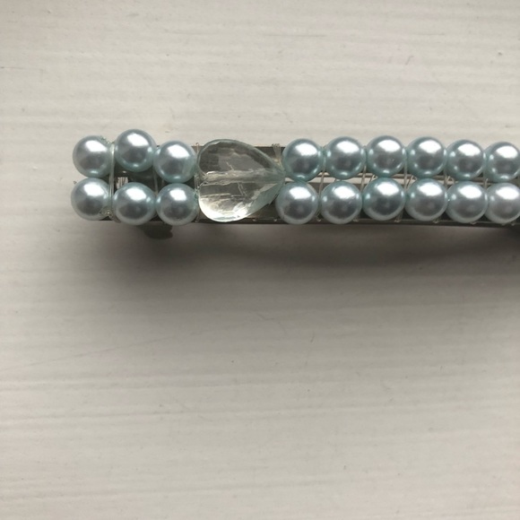 Vintage baby blue pearl bead hair clip / barrette - Picture 2 of 8